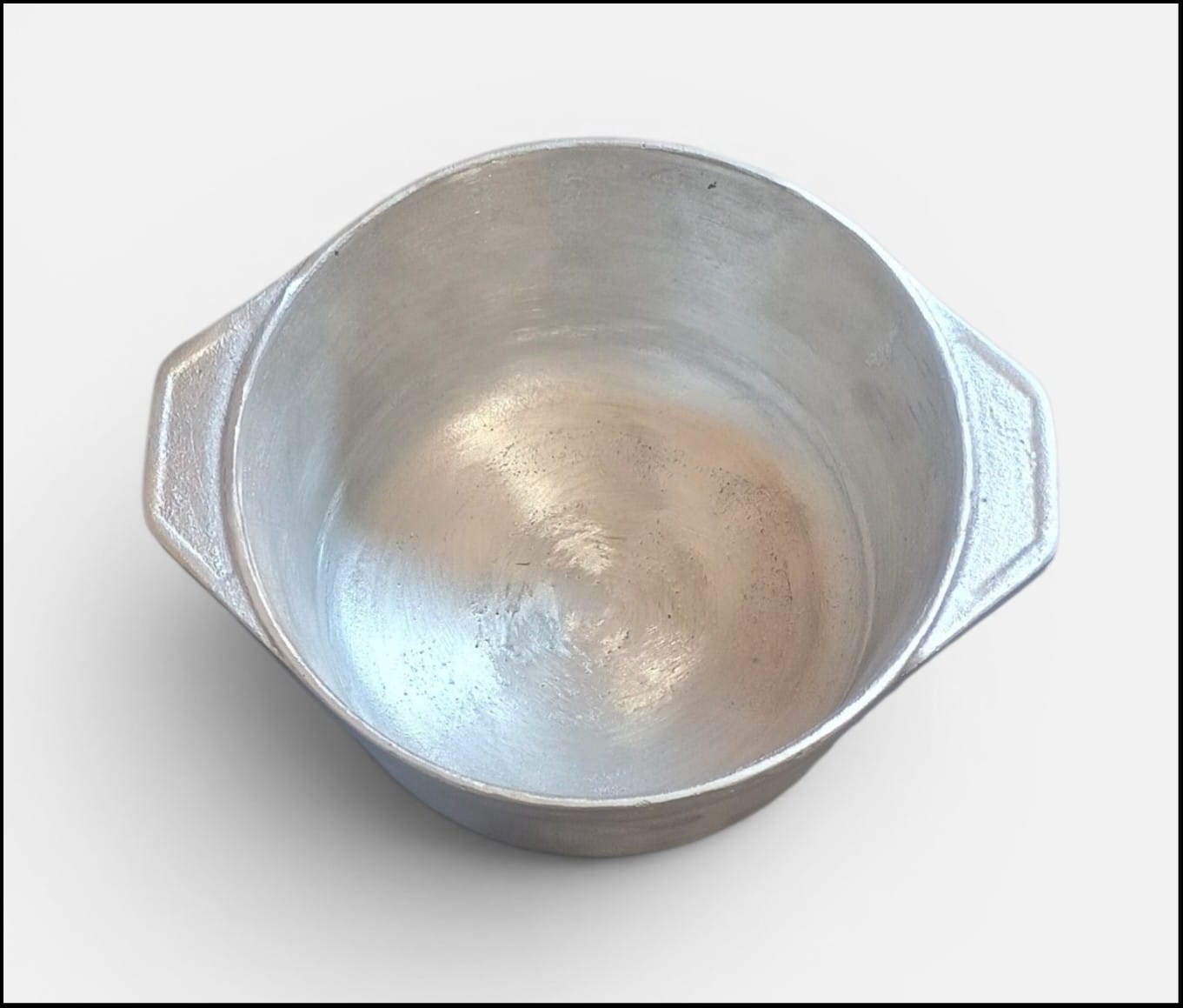 Hielera en Aluminio Fundido con Asas – 16,5 cm - Imagen 2